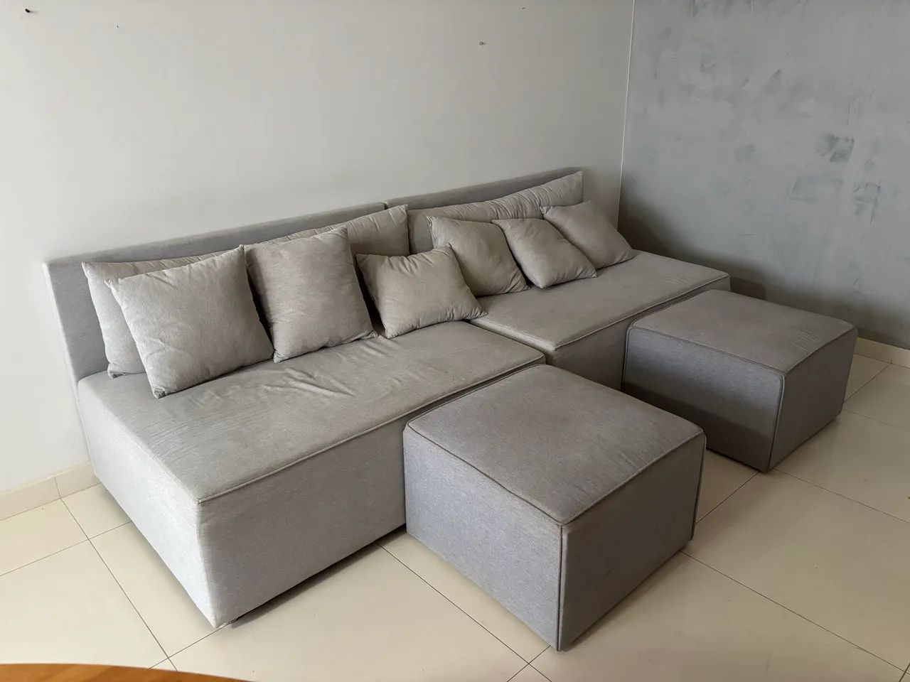 Sofá com Puffs 250 cm 