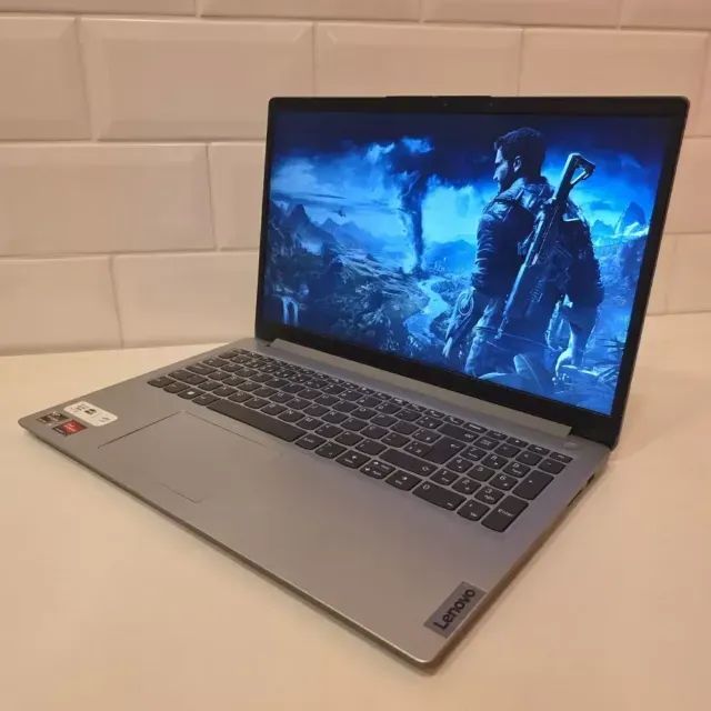 Notebook Lenovo Ryzen 5 7520U - 8Gb Ram - SSD - Foto 2