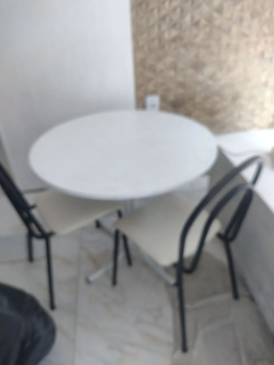 Mesa com cadeiras