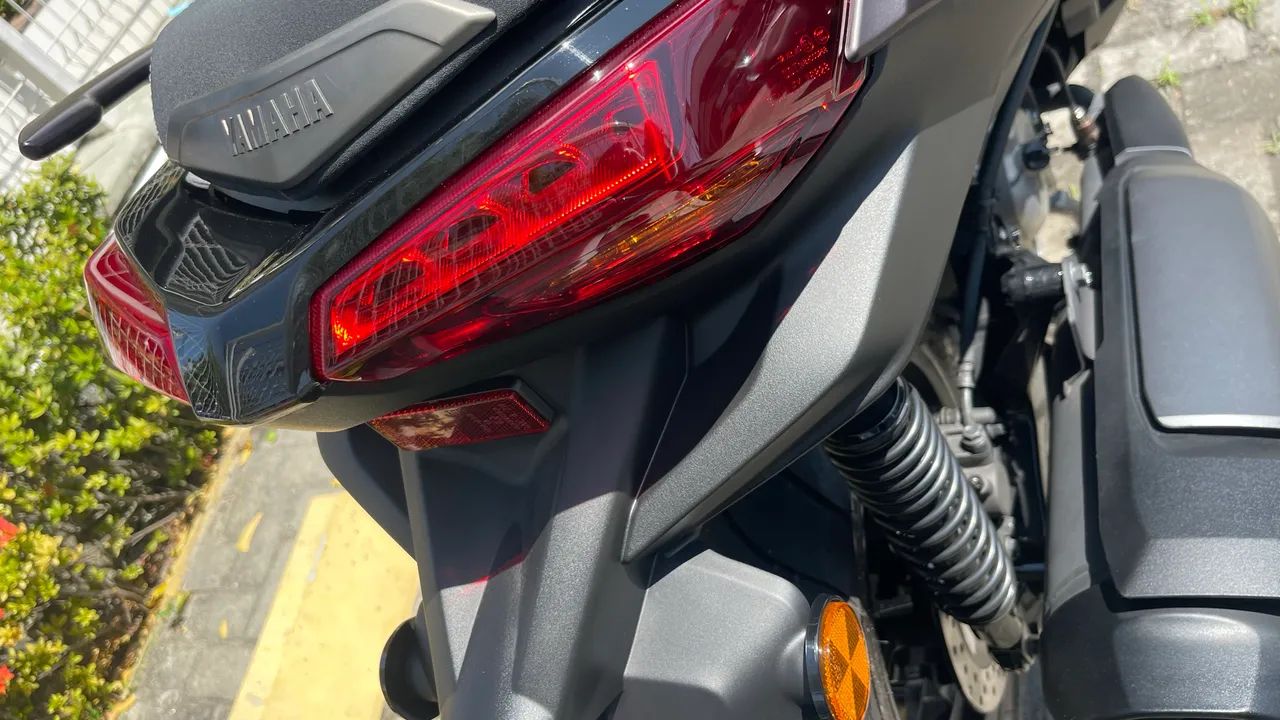 Yamaha XMAX 300 - Foto 5