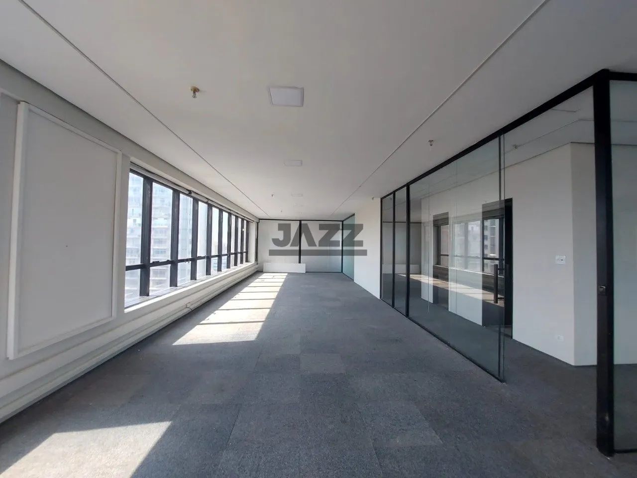 Sala Comercial de 190 m² no Edifício Crystal Center para Locação - Jardim São Dimas - Foto 5