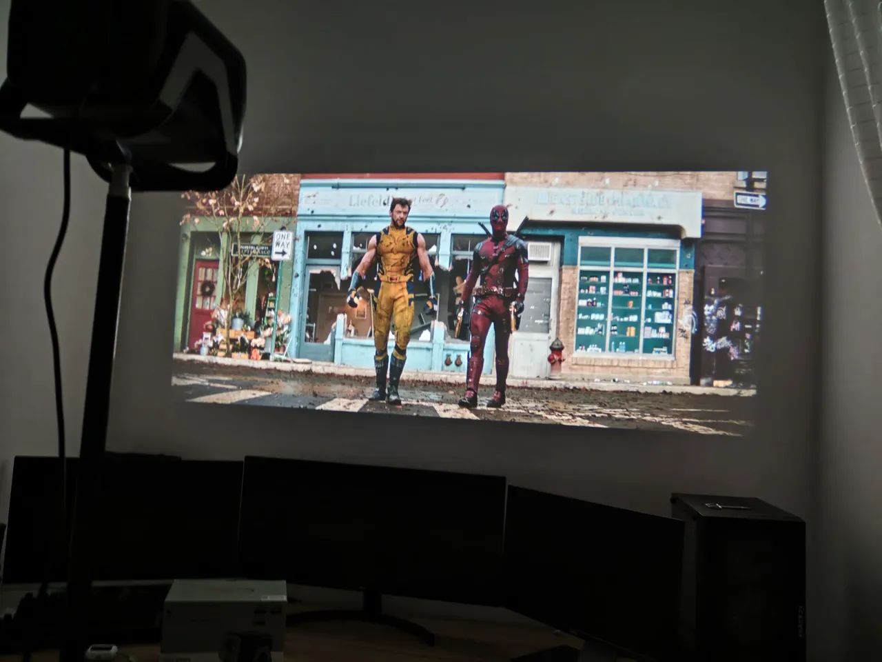 Projetor bettdow ac1066 com tripe  - Foto 4