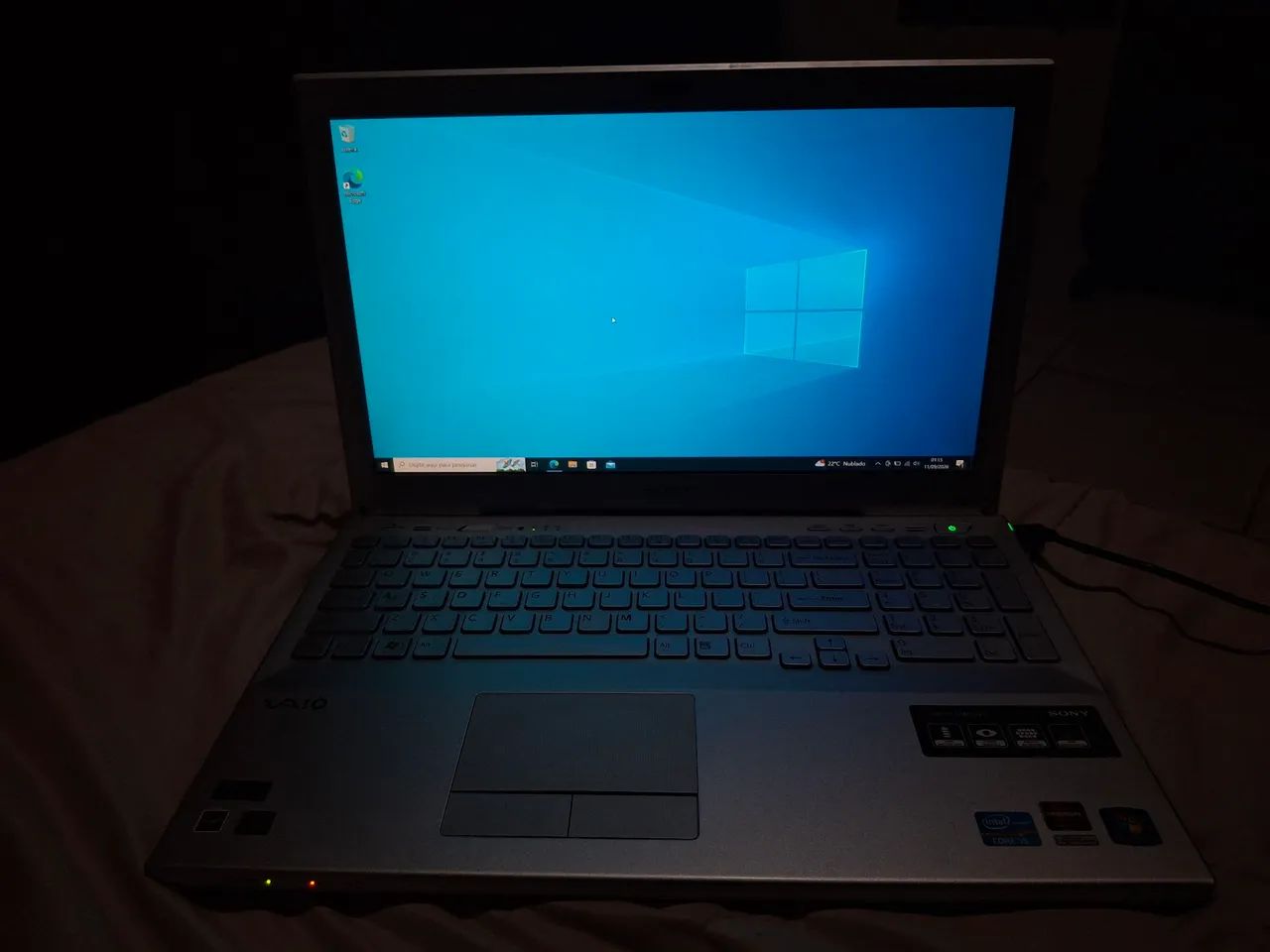 Notebook Sony Vaio em bom estado de conservação.