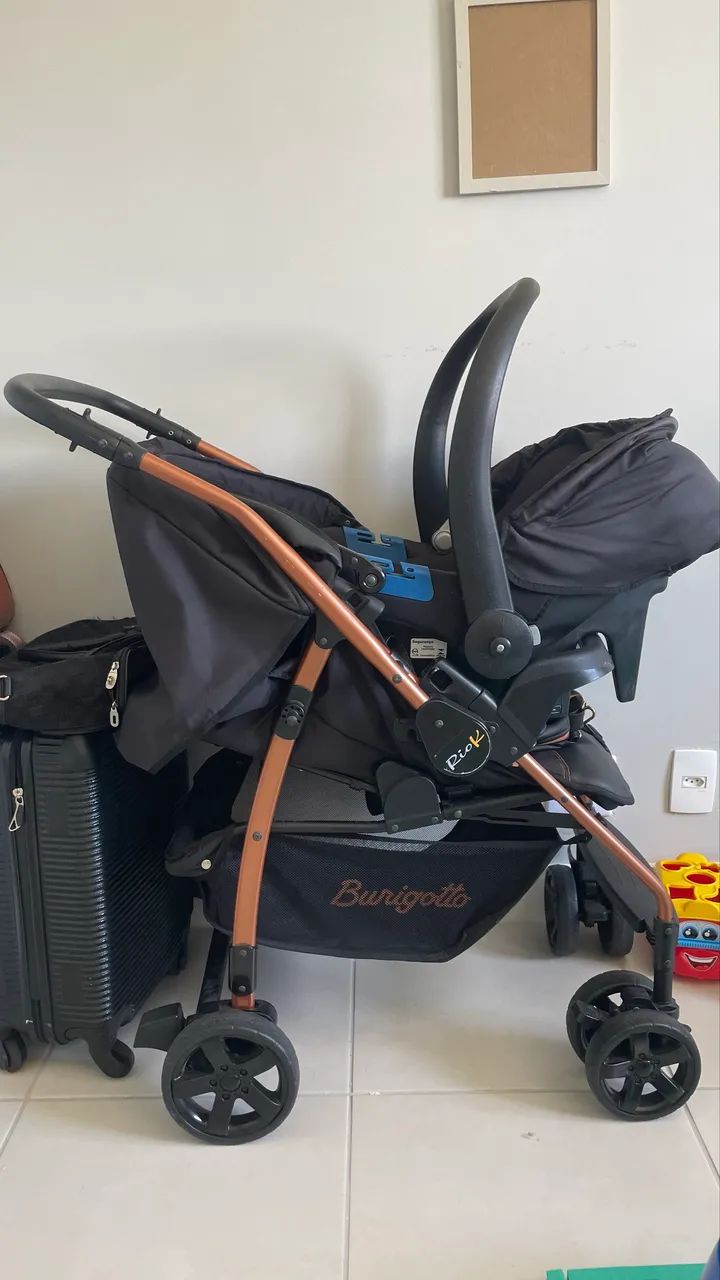 Carrinho + bebê conforto Burigotto