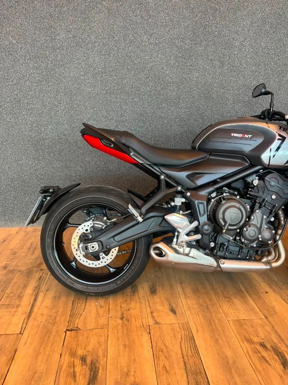 TRIUMPH TRIDENT 660 - Foto 4