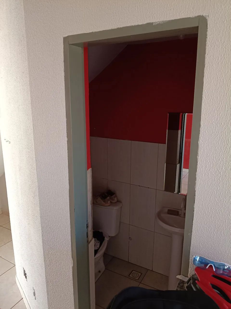 Alugo sobrado 2/4 garagem coberta. - Foto 4