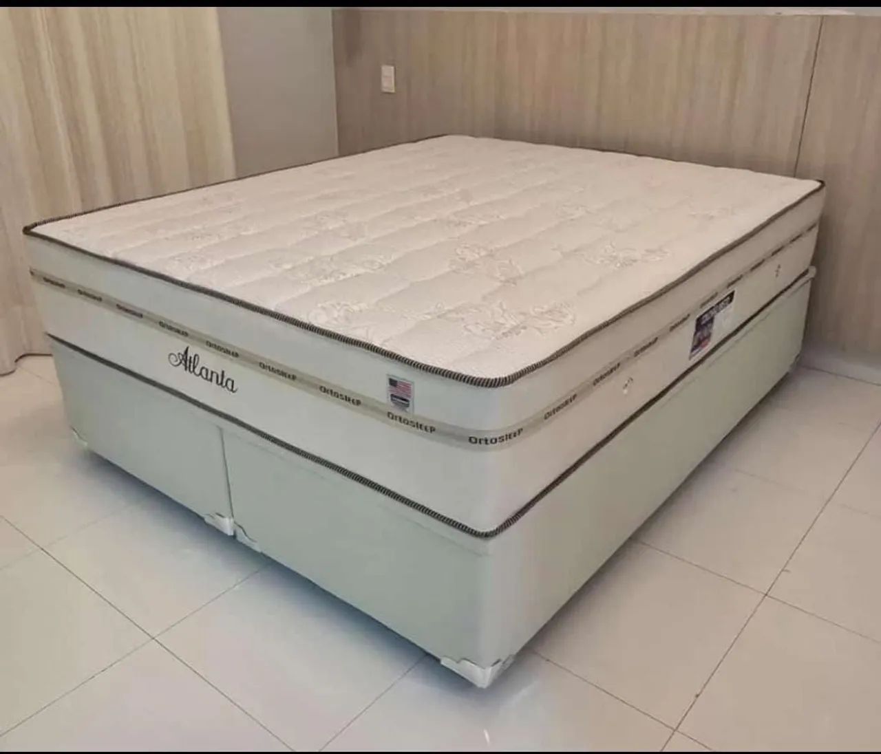 Cama Queen size com colchão Atlanta que não afunda
