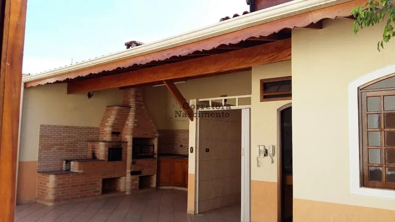 Casa Locada Para Permuta com Imóvel Comercial - Foto 4