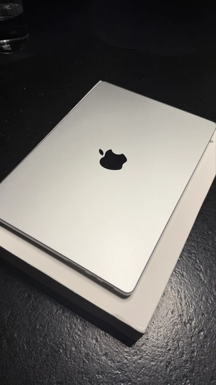 Apple Mac mini シルバーM2 Mac Mini M2 Prateado, 8gb Ram, 256gb Ssd, MacOs - Computadores e