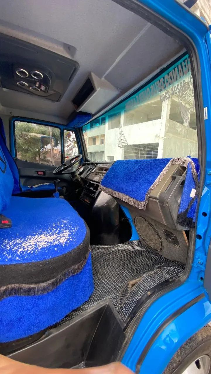 Mercedes bens 709 - Foto 9