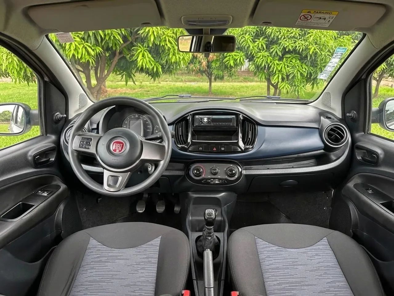 Fiat Uno Attractive 1.0 EVO Fire Flex 8V 5P 2016 - Foto 4
