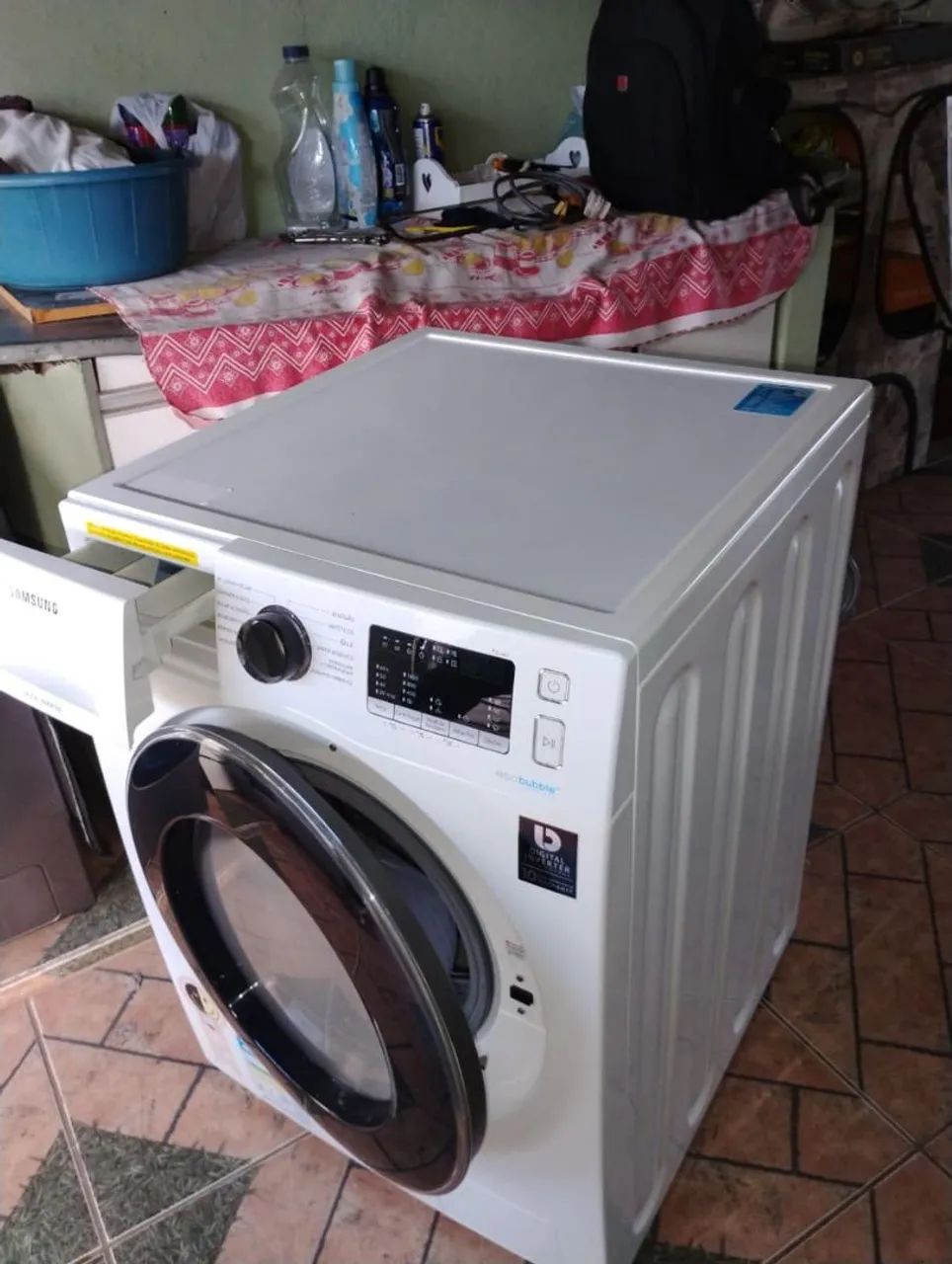 Lava e seca sansung WD11M. 