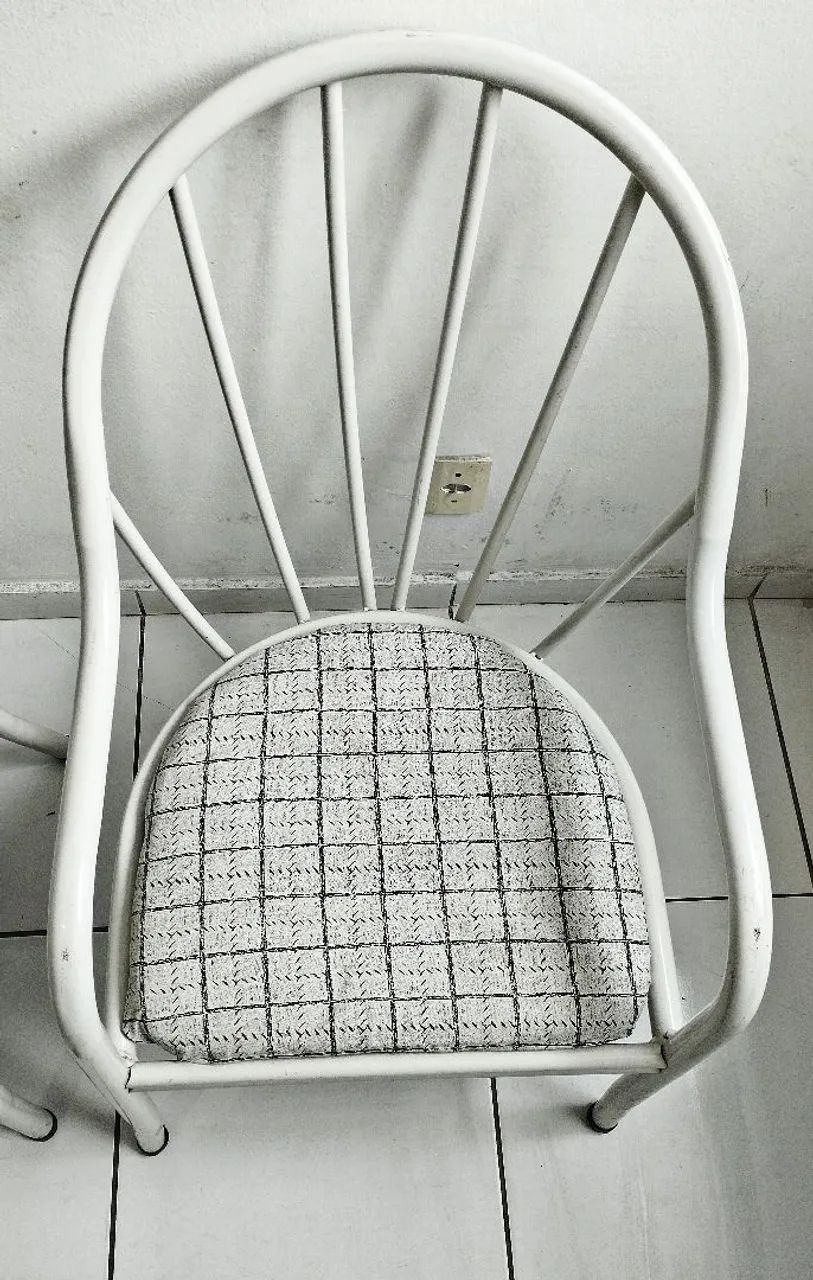 CADEIRAS ALMOFADADAS 