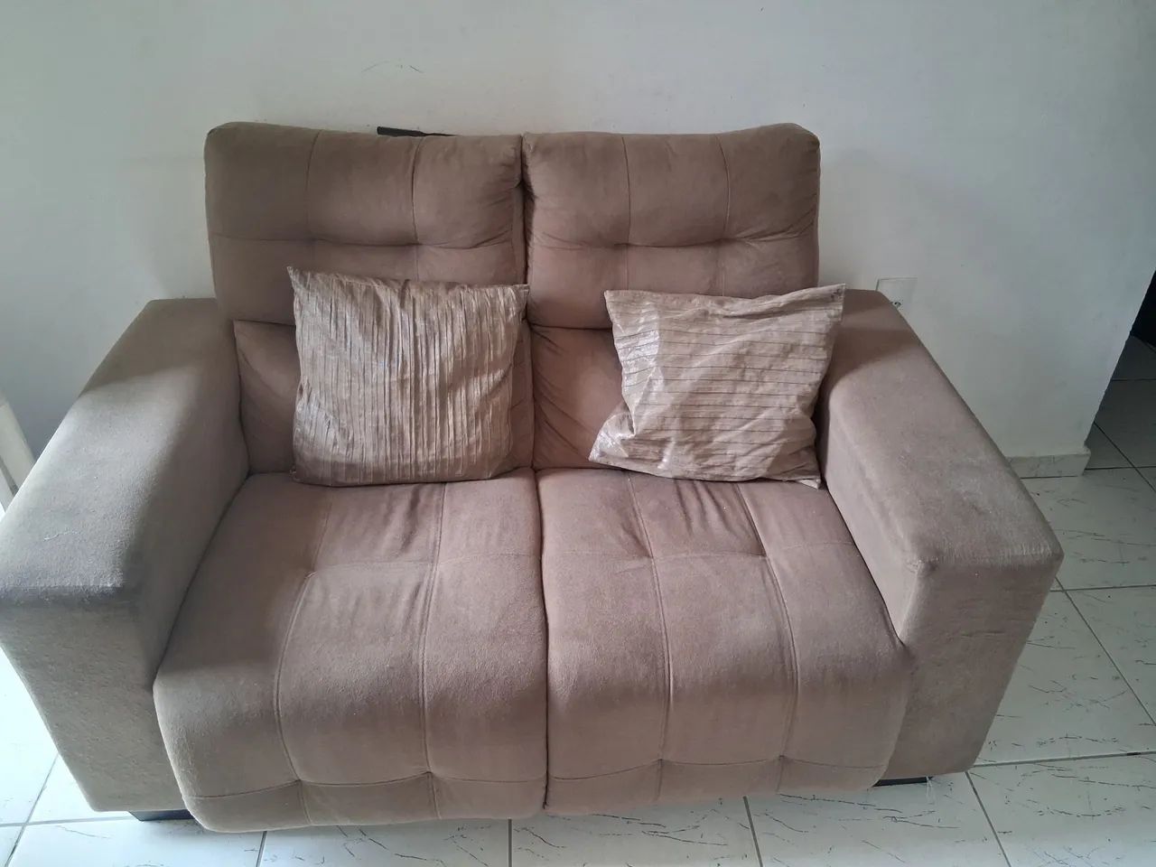 Sofá  2 e 3 lugares excelente estado