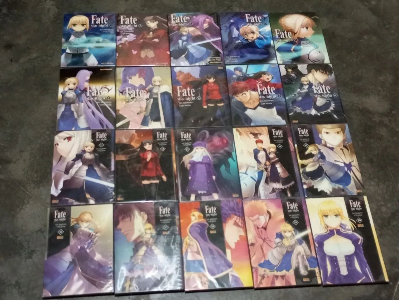 Fate/Zero & Fate/stay night 全巻セット+α Coleção FATE Stay Night COMPLETA mangá - Hobbies e coleções