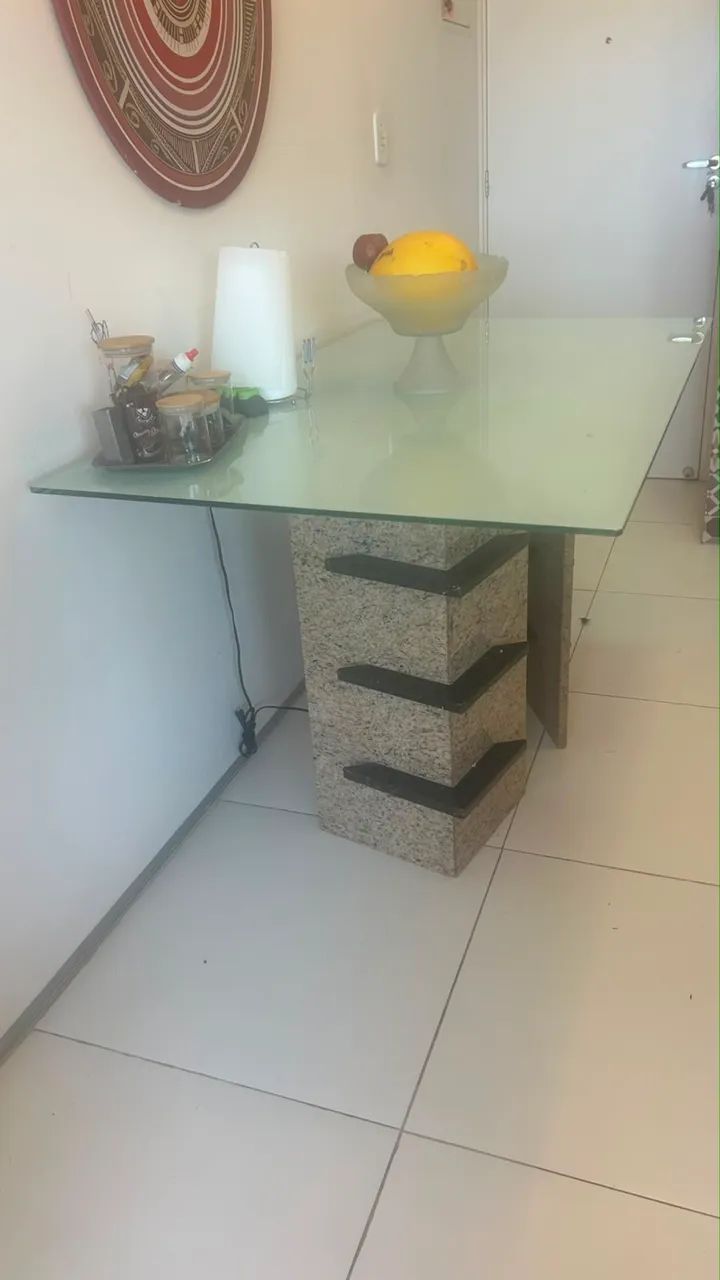 Vendo mesa de vidro temperado e pés de granito - Foto 2