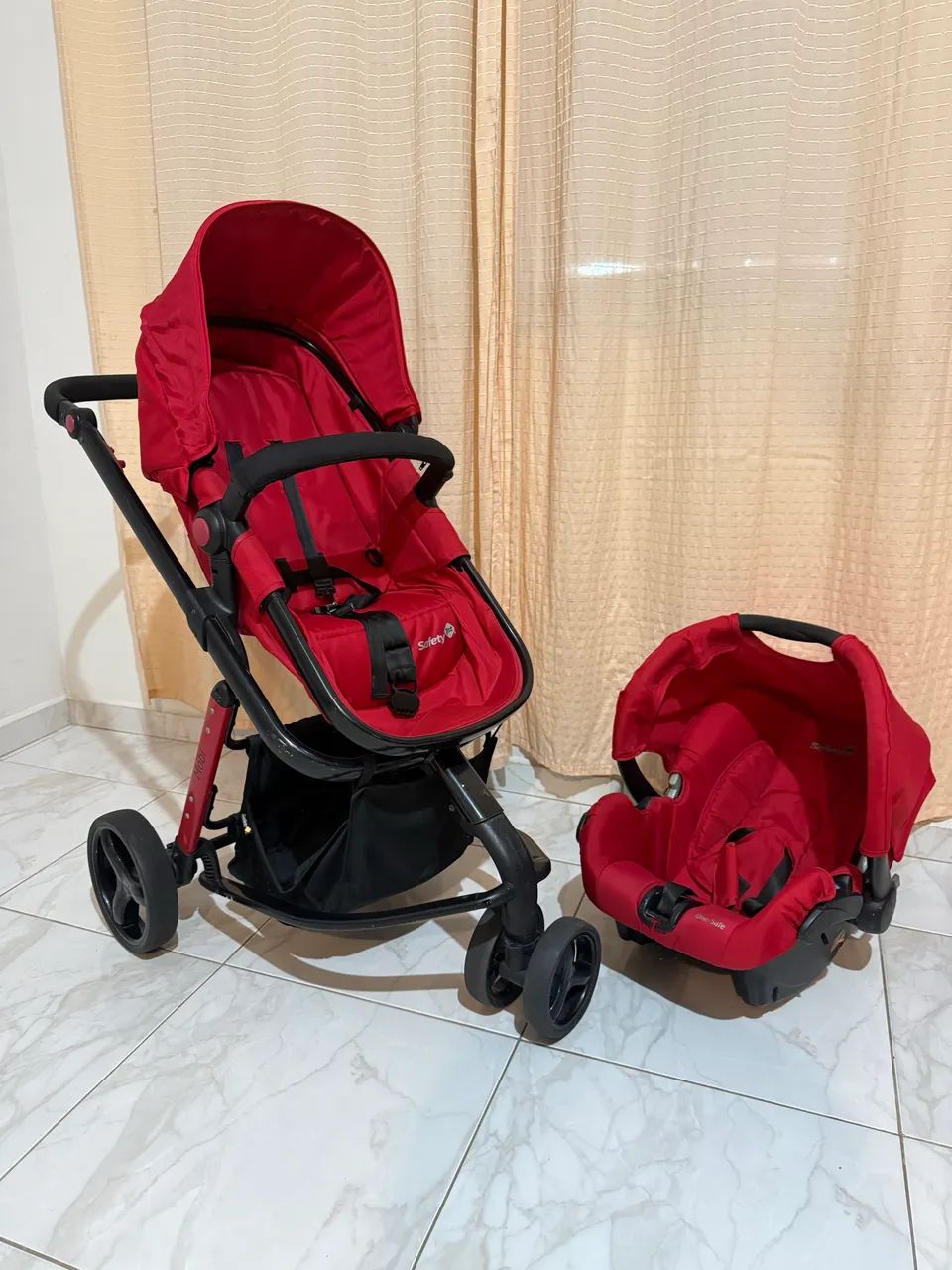Carrinho de bebê com bebê conforto  - Foto 3
