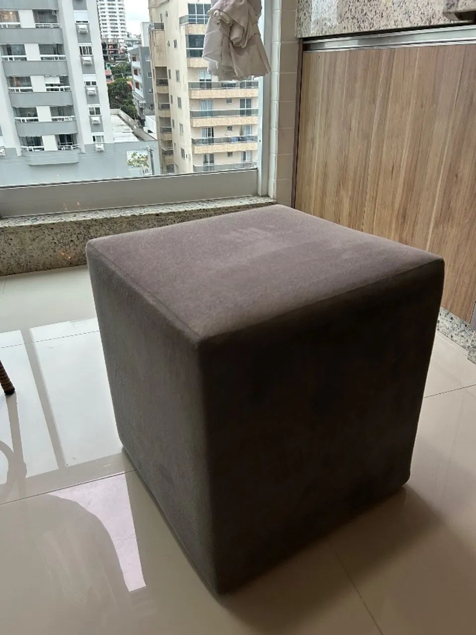 Puff Cinza de camursa - Foto 2