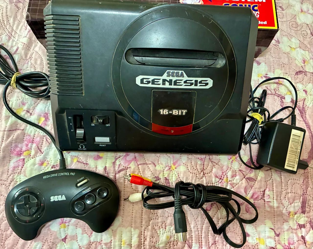 Sega Genesis 16-BIT, caixa, controle original, cabos  - Foto 2