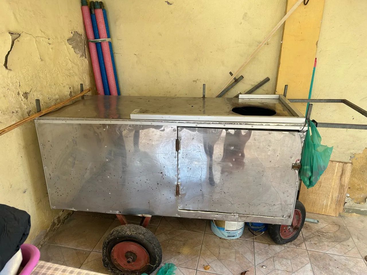 Carrinho de acarajé, pastel e etc