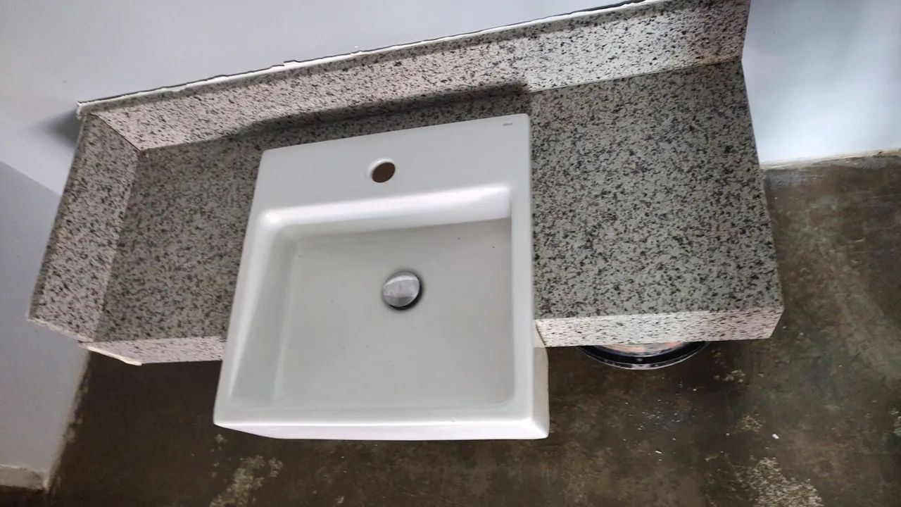 Vendo,bancada de mármore com cuba embutida 