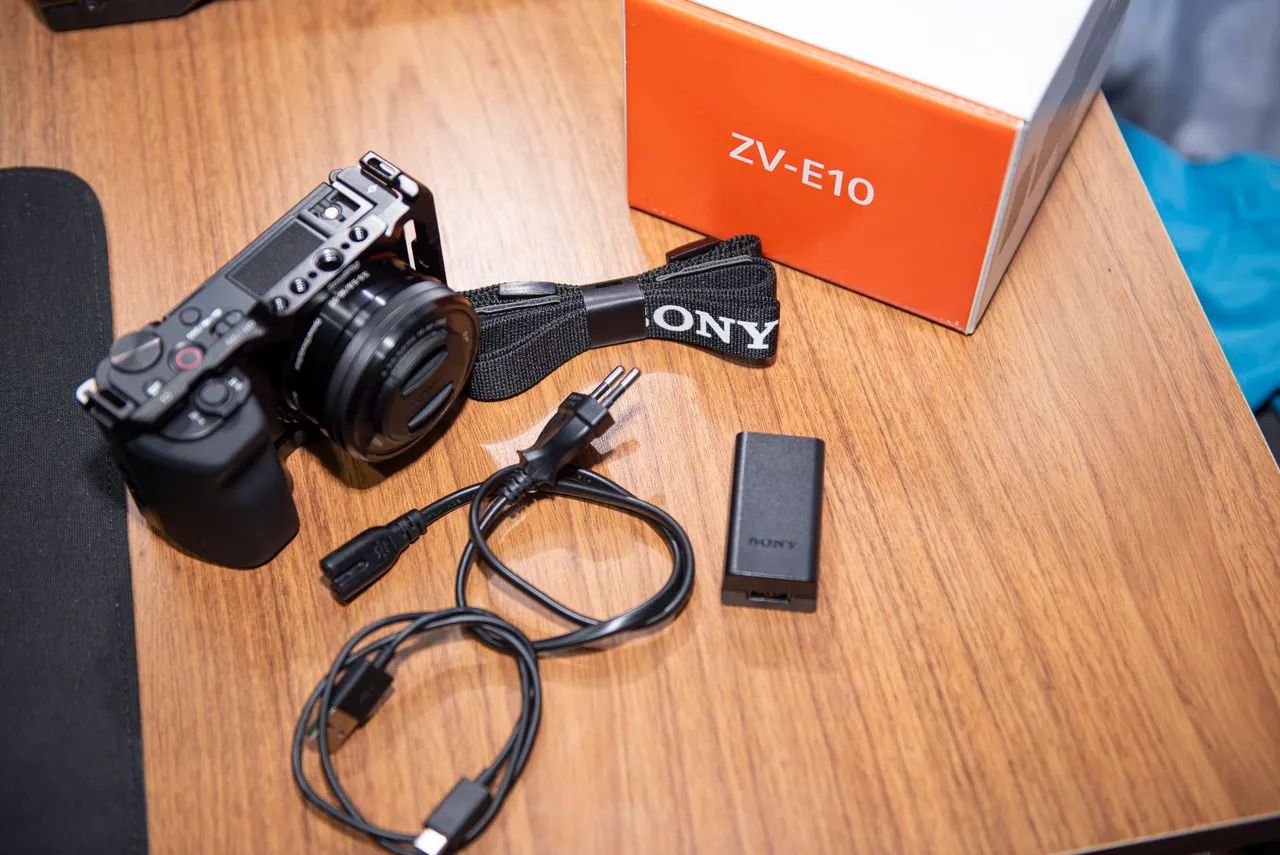 Sony ZV-E10 com lentes. E acessórios  - Foto 3