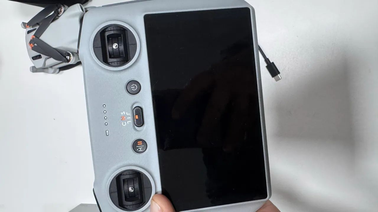 DJI Mini 3 Fly More Combo com Controle Tela DJI RC e 3 Baterias - Usado só pix sem troca - Foto 4