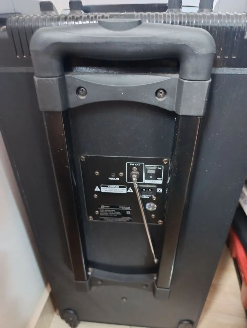 Caixa de som Lenoxx 500w com rodinhas  - Foto 4
