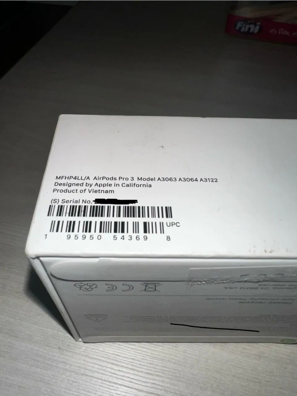 Apple AirPods 3 Pro c/ cancelamento de ruído e tradução automática