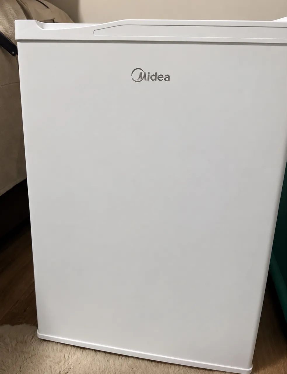 Frigobar Midea 67L - 110v
