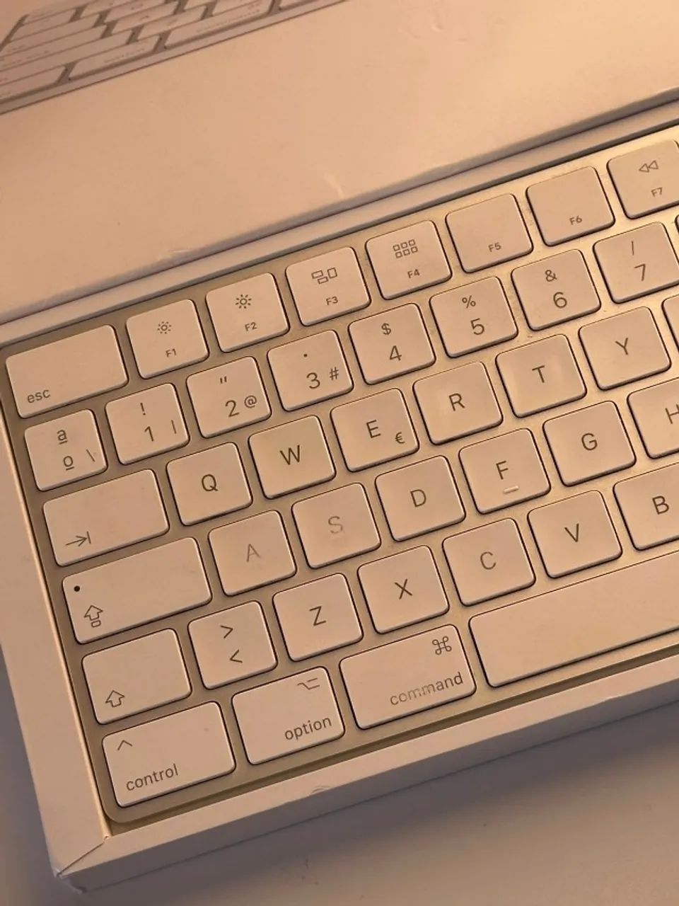 Apple Magic Keyboard A1843 Original c/ Teclado Numérico | Layout