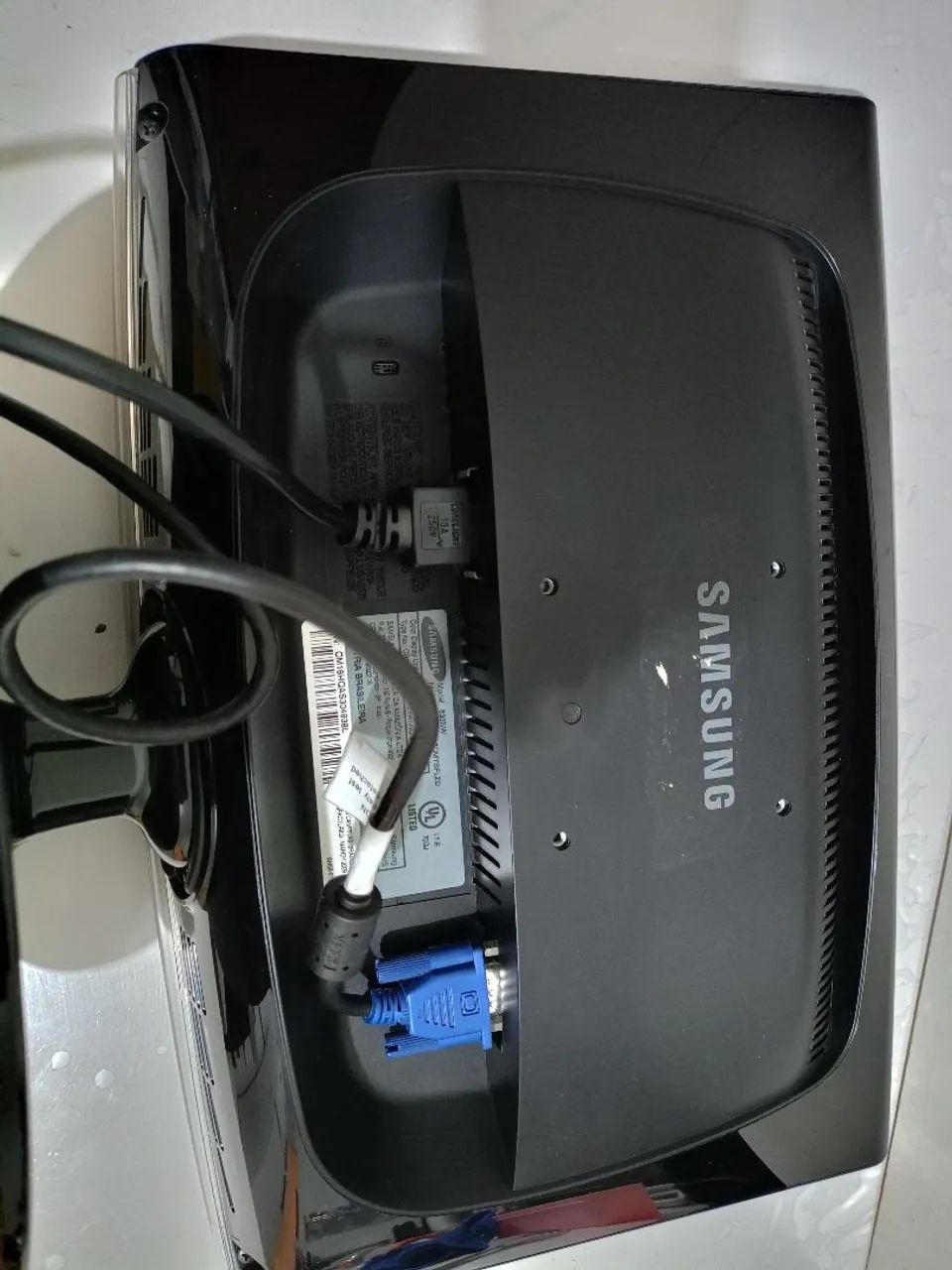 Monitor Samsung syncMaster 633nw 15,6 polegadas