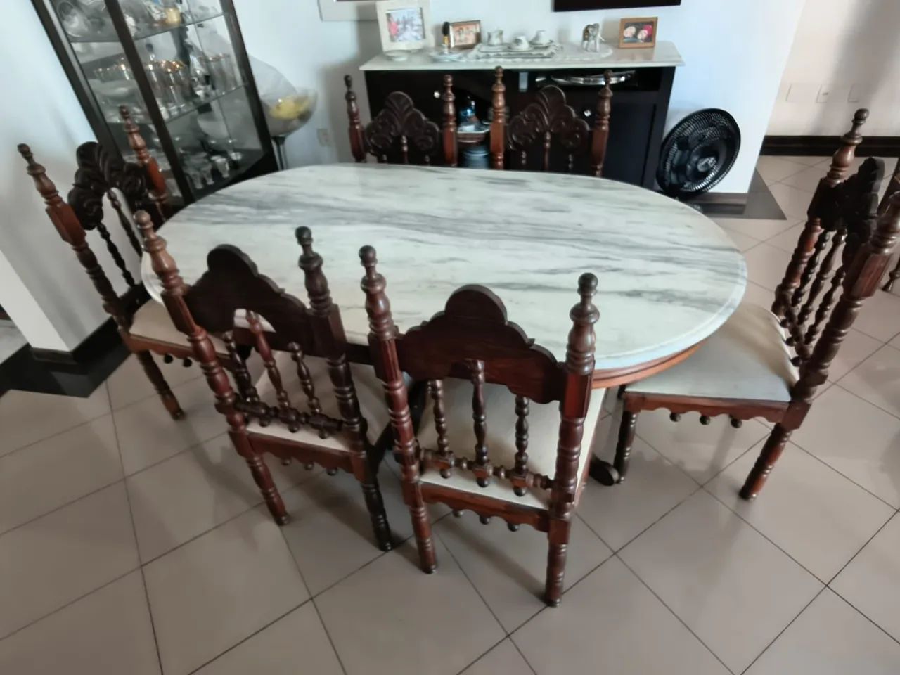 Mesa antiga de seis cadeiras - Foto 5