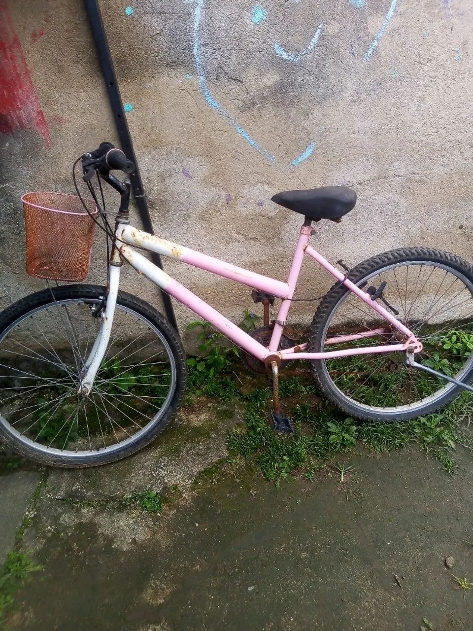 Bicicleta de passeio com cestinha 
