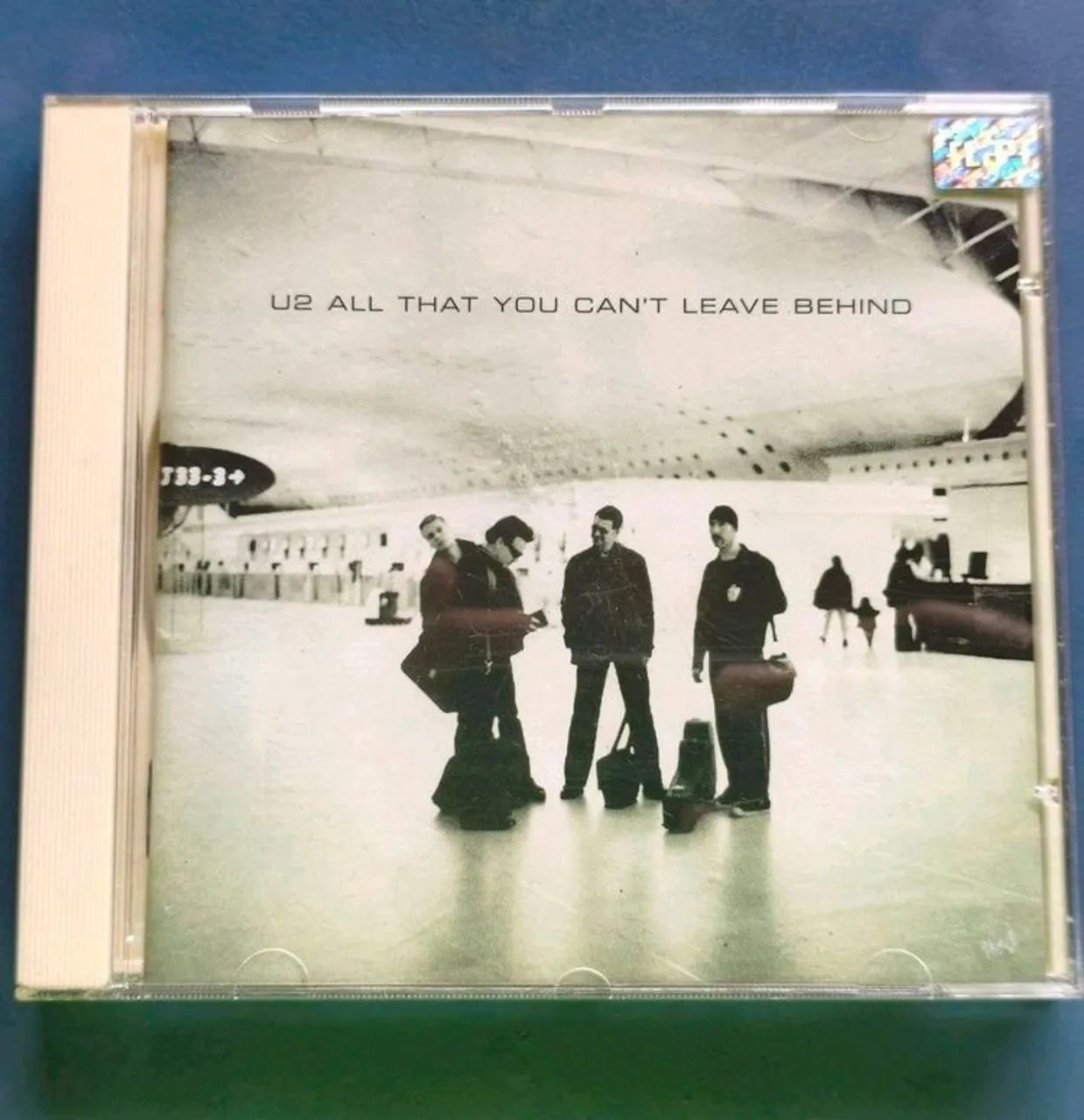 cd u2 all that you can't leave behind - CDs, DVDs etc - Vila Dona