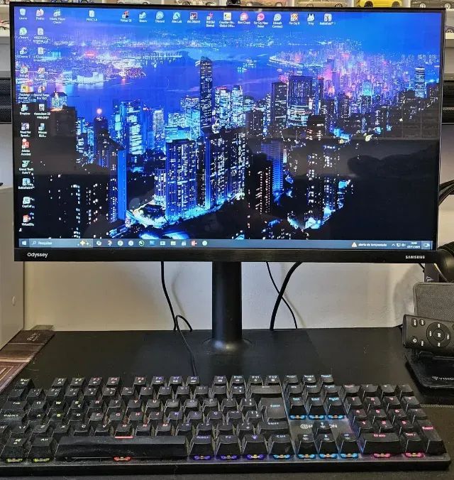 Monitor Gamer Samsung Odyssey G30 24 polegadas Full HD 144Hz 1ms Preto