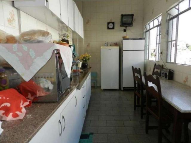 Casa em lote amplo, 3 quartos, quintal, 3 vagas - Foto 11