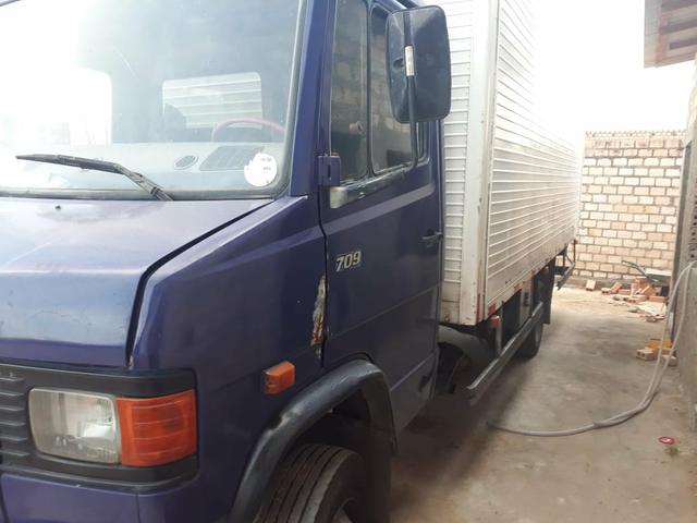 Vendo ou troco Bau 709
