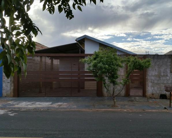 Casa 03 dormitórios para alugar