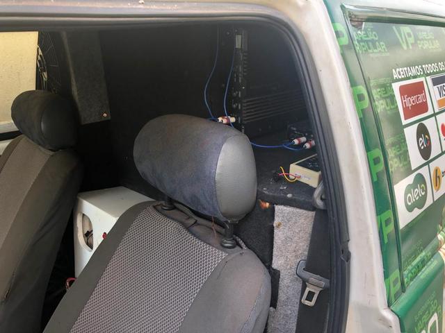 Vendo Fiat uno com som - Foto 6