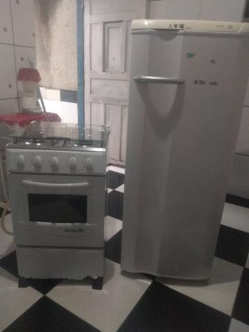 Geladeira e fogão