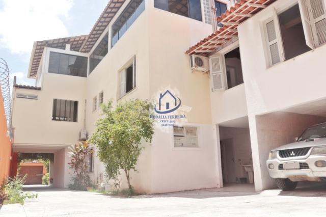 Casa Triplex, 600 m2, Excelente Localização em Piatã