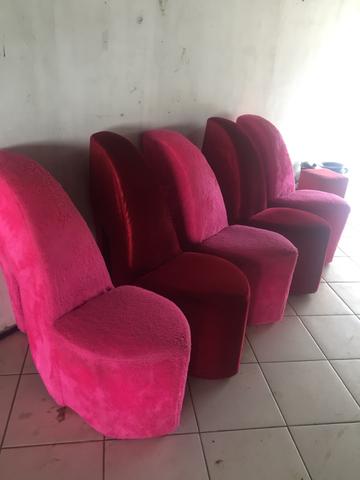 Vendo Poltronas em forma de sapato Semi Novas
