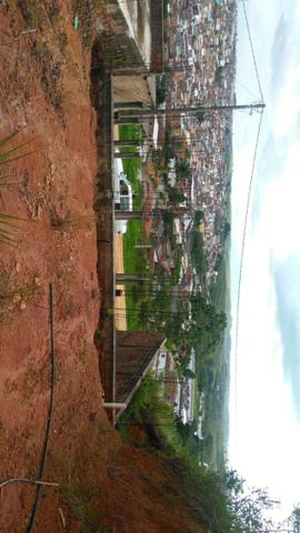 Terreno com Colunas Prontas