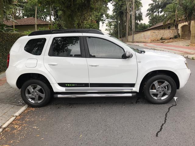 Vendo Duster Impecável - Foto 4