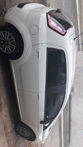 Vendo carro punto attractive completo zap *