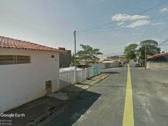 G) JB13597 - Casa e terreno com 300m² na cidade de Alfenas em LEILÃO - Foto 2