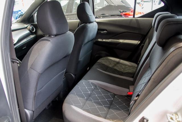 NISSAN KICKS SV CVT 1.6 16V FLEX 5P AUT - Foto 12