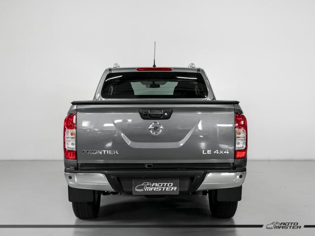 Nissan Frontier LE CD 4x4 2.3 Bi-TB Diesel Aut. - Cinza - 2018 - Foto 4