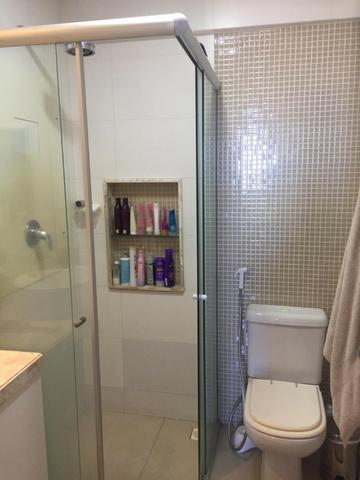 Apartamento em Petrópolis com 02 suítes e 02 vagas de garagem - Foto 4